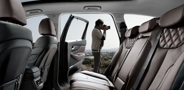 =Hyundai Chevalley - Santa Fe vue sièges passagers arrière